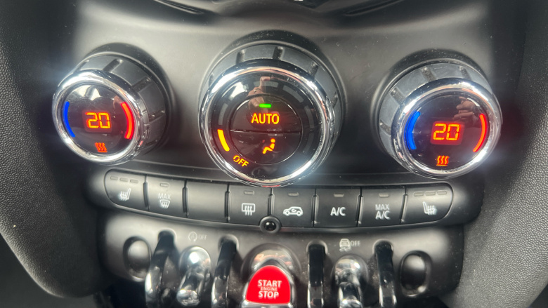 MINI Hatchback 1.5 Cooper Classic 3dr Petrol Hatchback